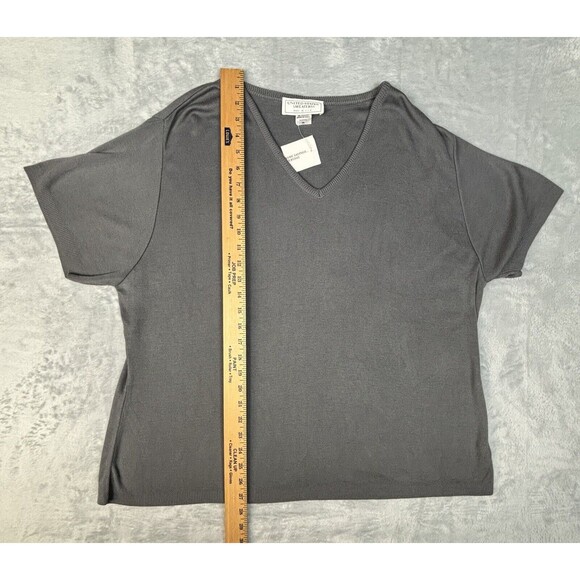 4 For $20 United States Sweaters Size 2X Gray Short Sleeve V-Neck Sweater - Picture 4 of 7